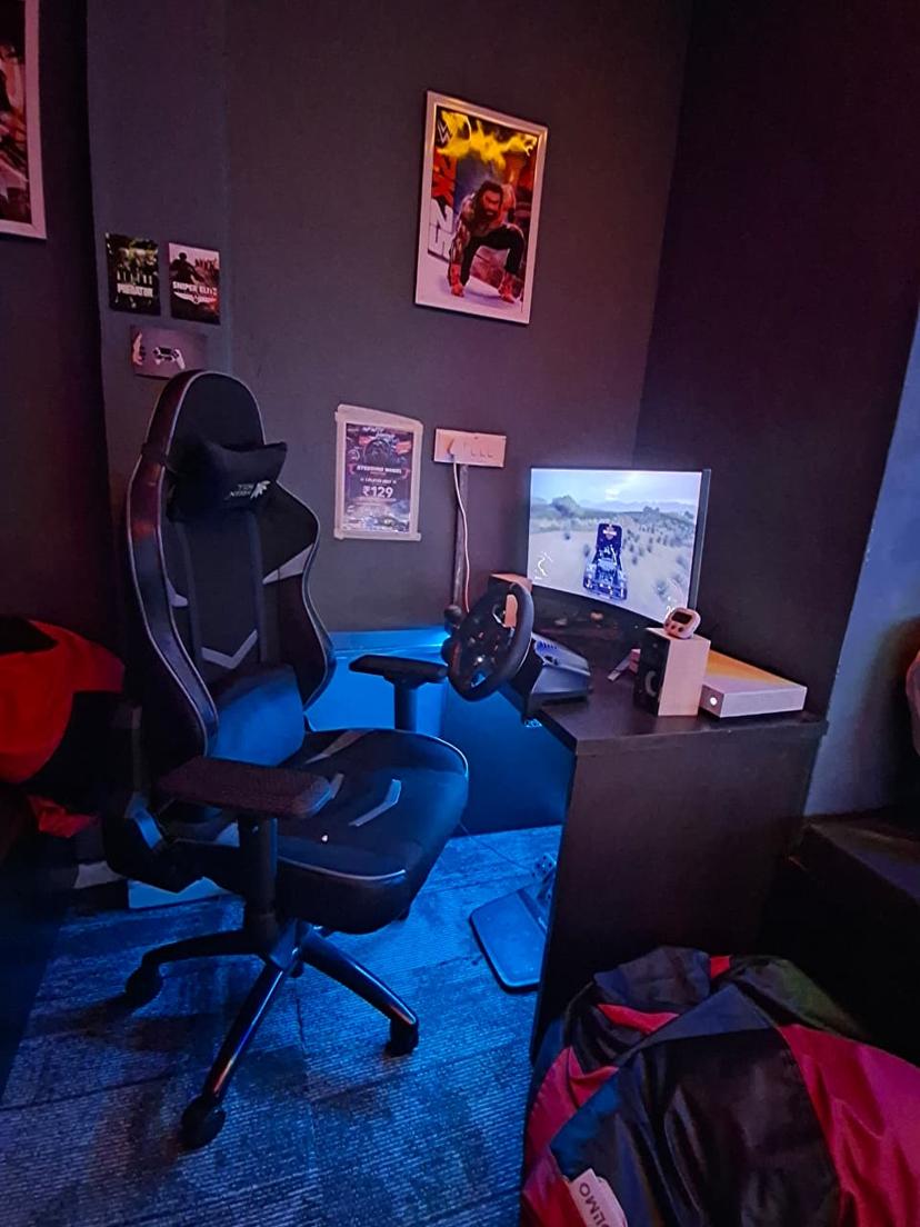 Gaming Lounge Setup